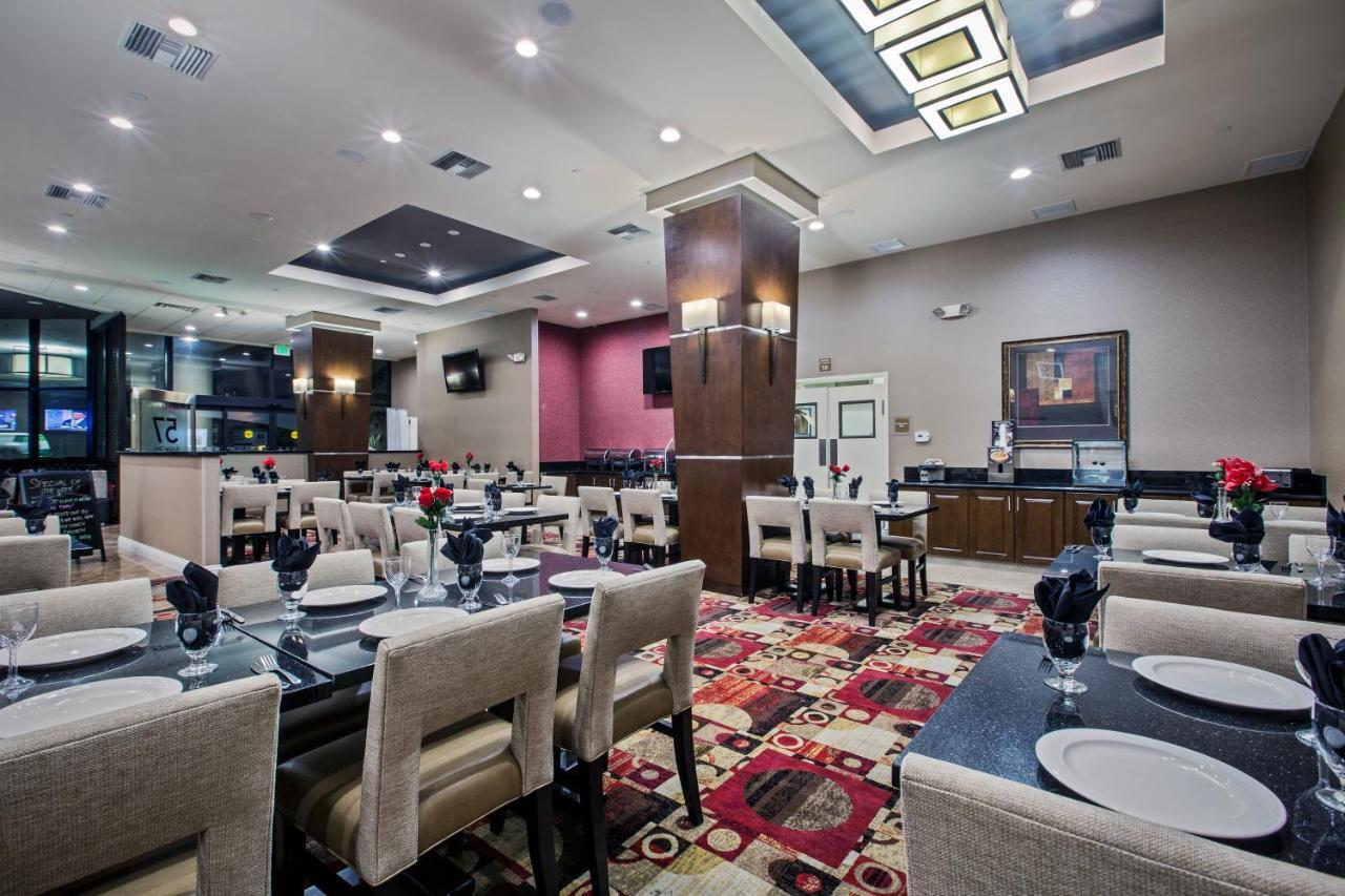 Hotel Doubletree By Hilton Fullerton Exterior foto